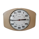Beige formica vintage clock with date