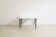 Table basse en formica blanche en forme de carré
