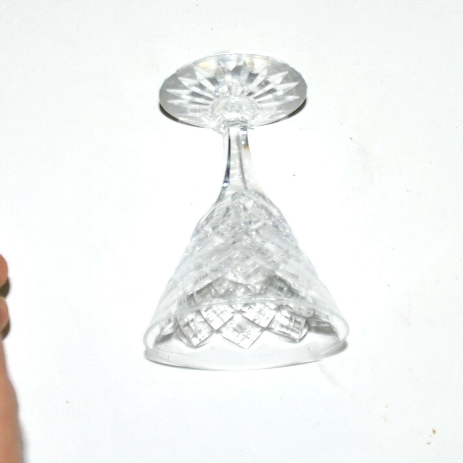 Series of 6 glasses with port on conical stand in cut crystal