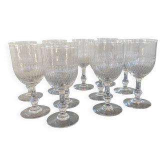 11 verres à vin en cristal ciselé