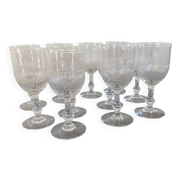 11 verres à vin en cristal ciselé