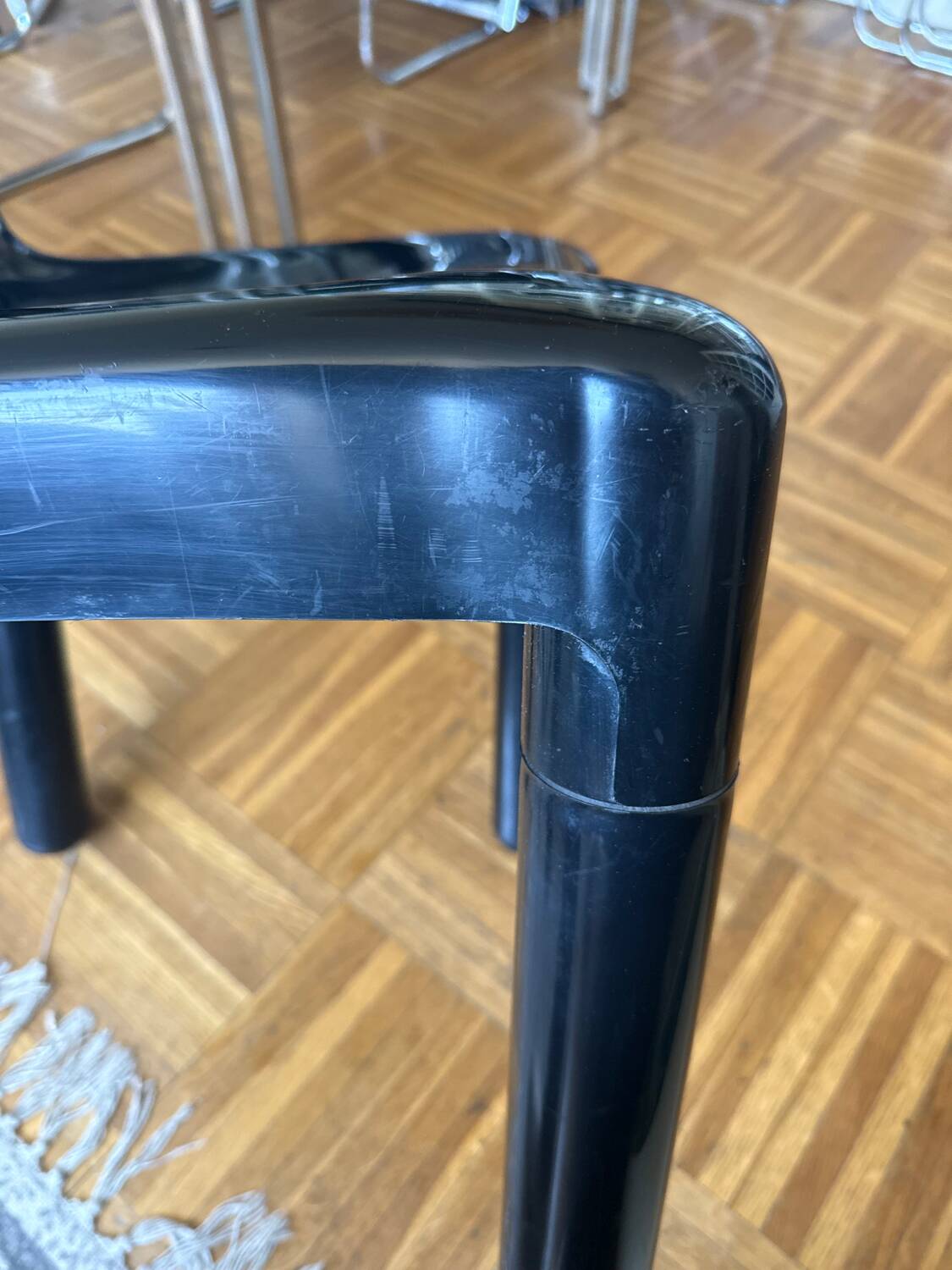 Kartell chair 4875 designed by Carlo Bartoli