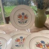 Set of 8 St Amand plates