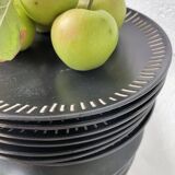 7 black ceramic plates