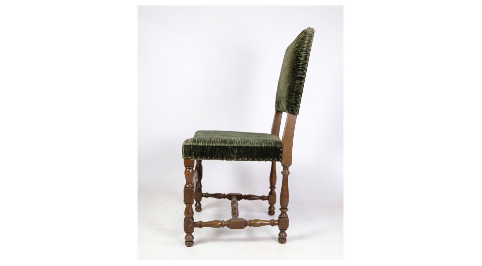 Oak chairs, Renaissance style