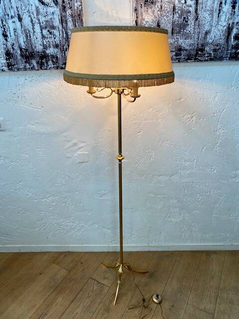 Tripod floor lamp in gold metal