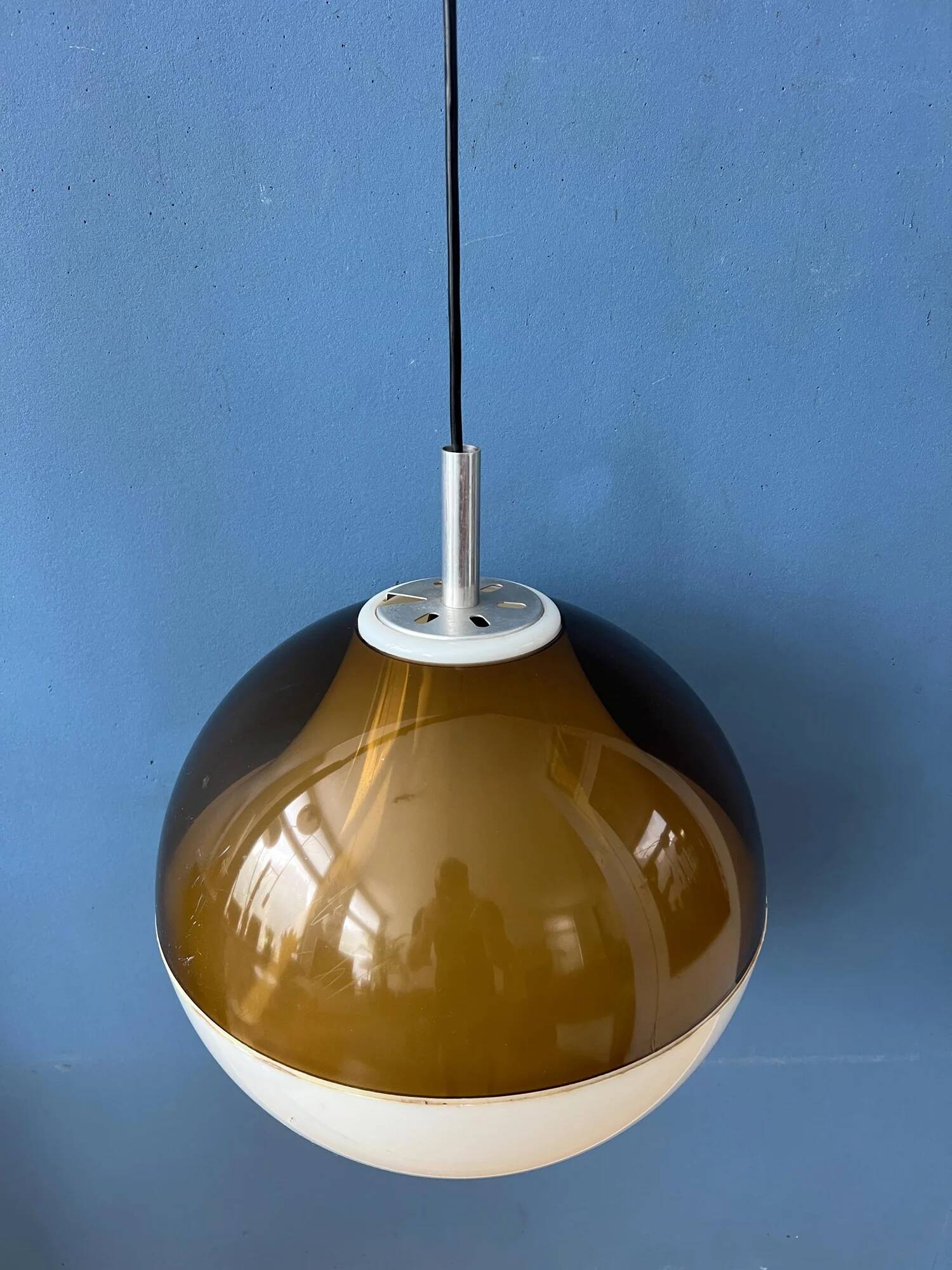 Vintage space-age style plexiglass pendant lamp