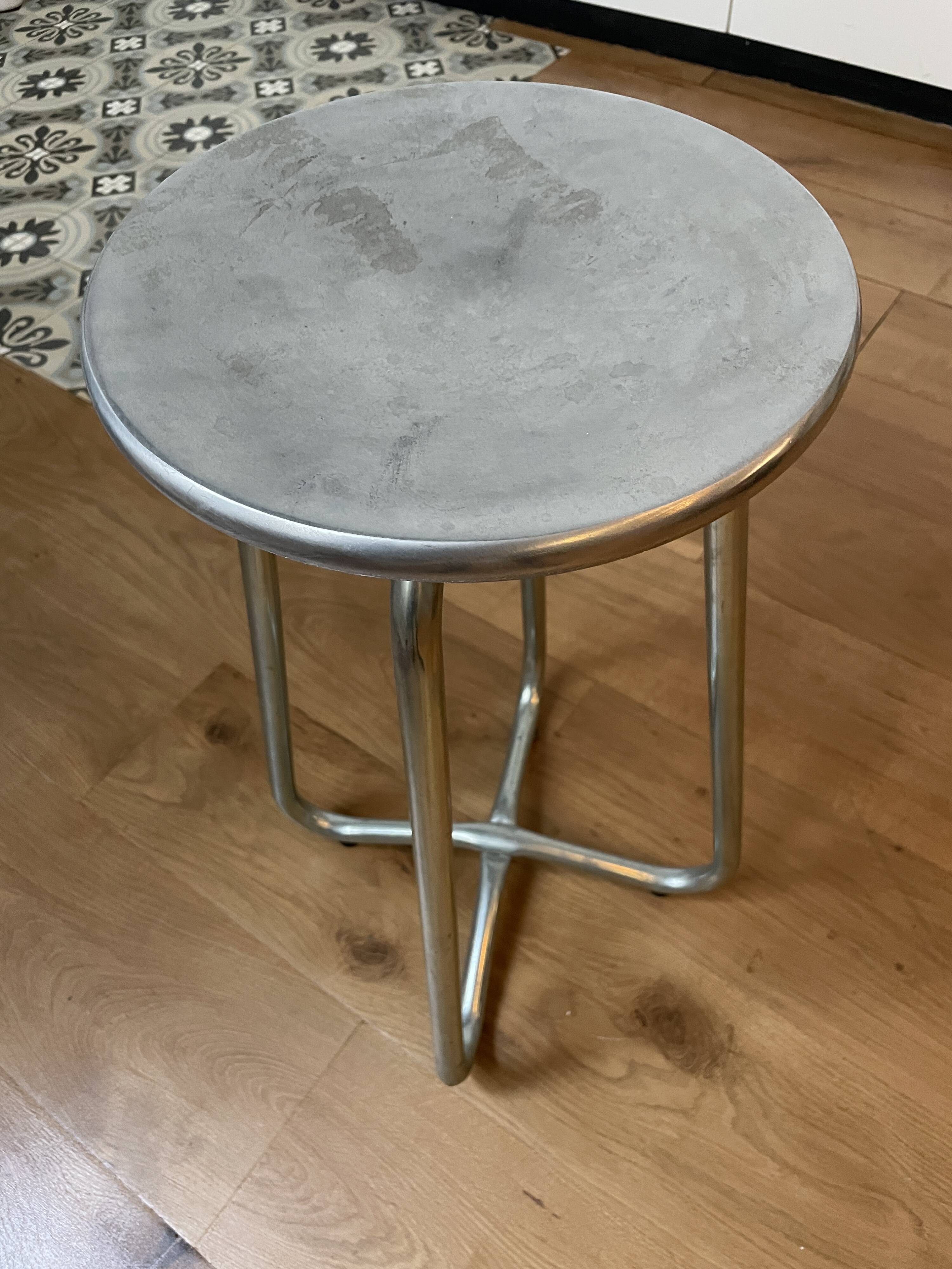 Lot de 2 tabourets hauts marque Habitat