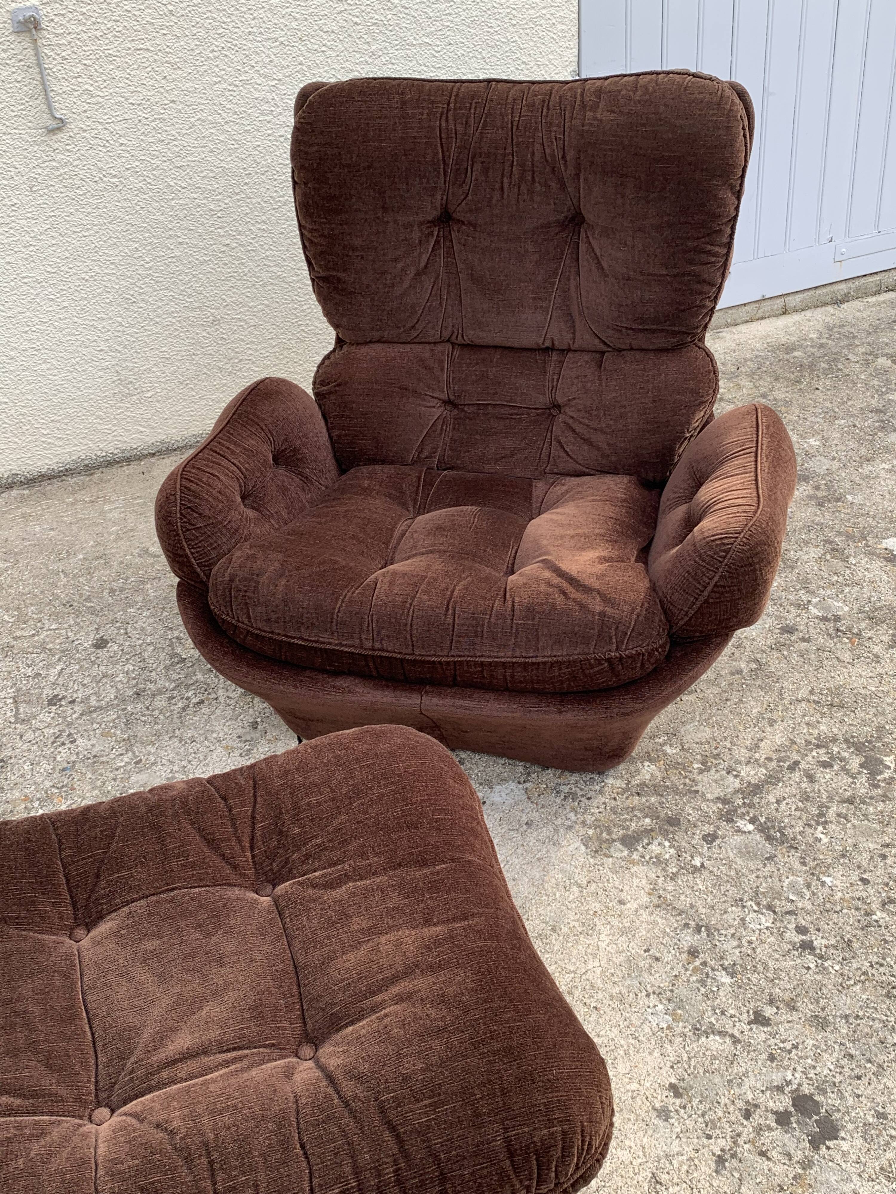 Space age 1970 beka armchairs and ottomans