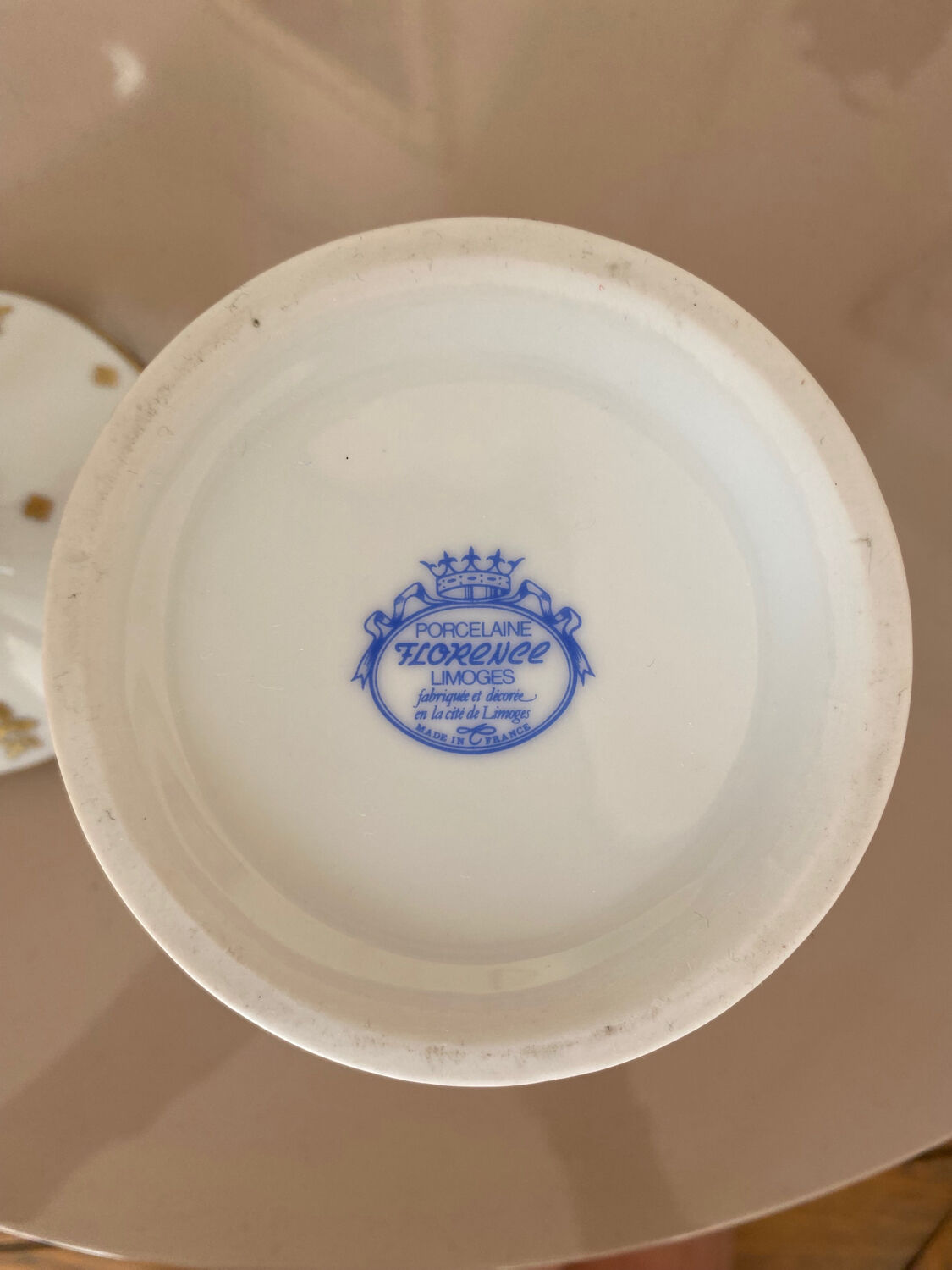 Porcelain candy box