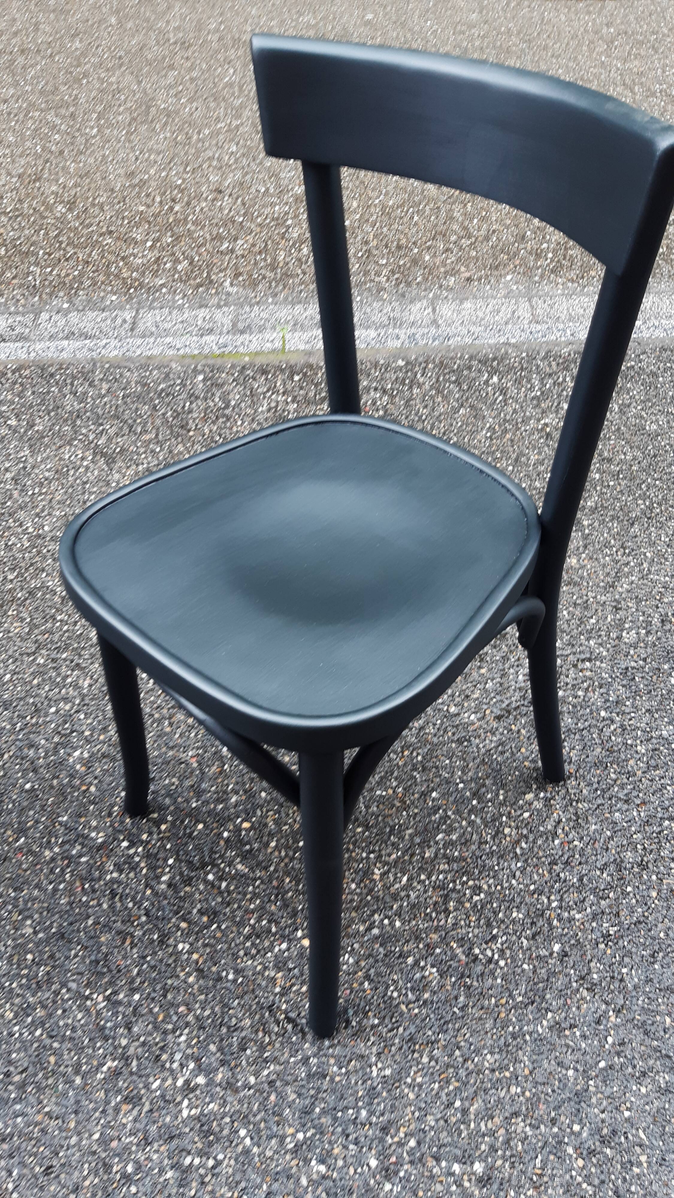 Set of 2 vintage bistro chairs
