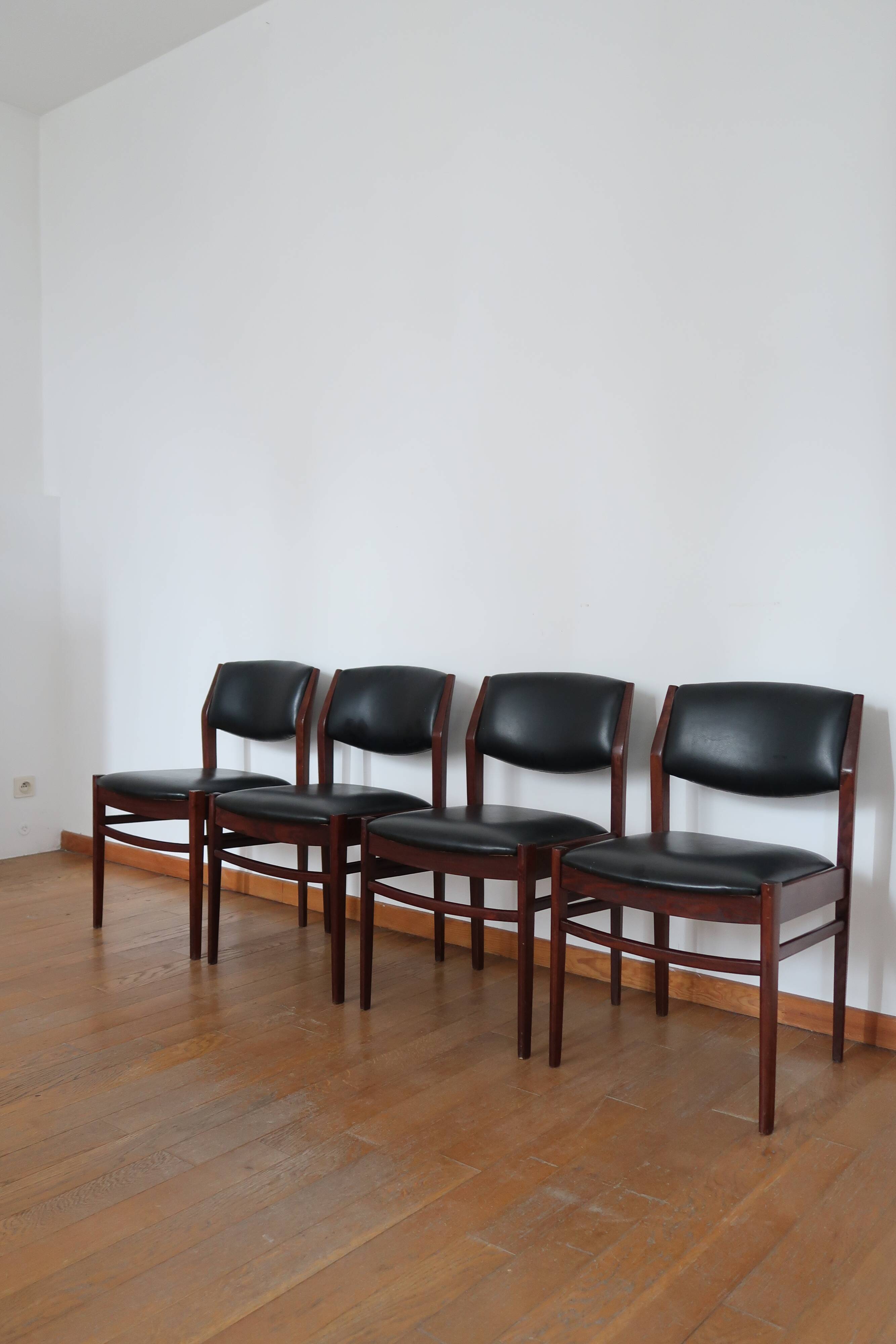 4 Scandinavian chairs skaï black