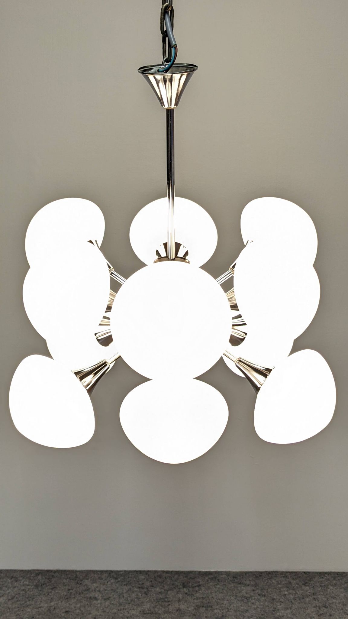 Sputnik chandelier with 12 frosted glass lights, Italy circa 1970.