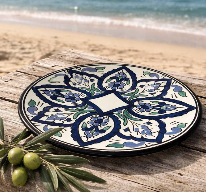 Large round serving dish Tunisia model