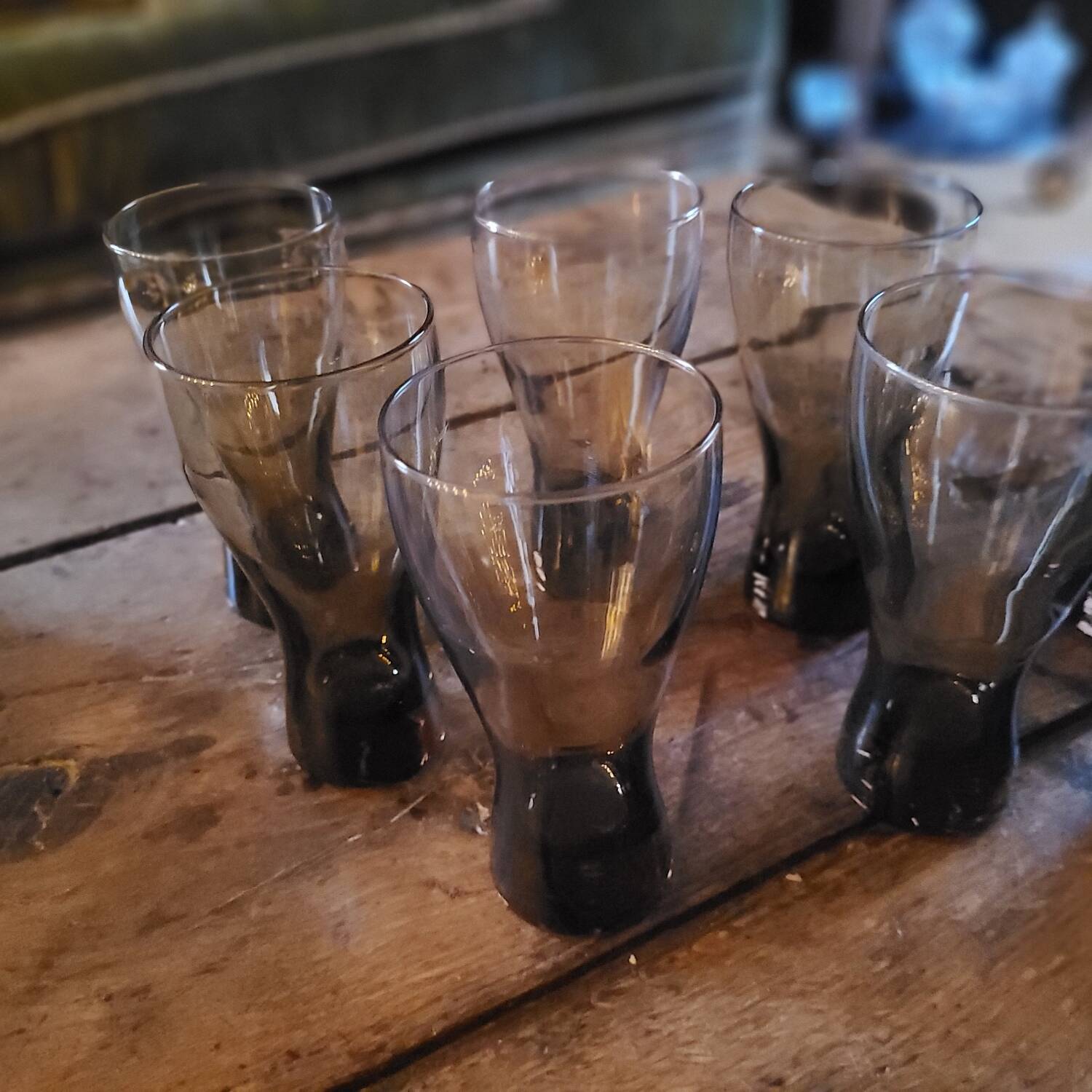Set of 8 long drink glasses in smoked glass from the 70s – 25 cl