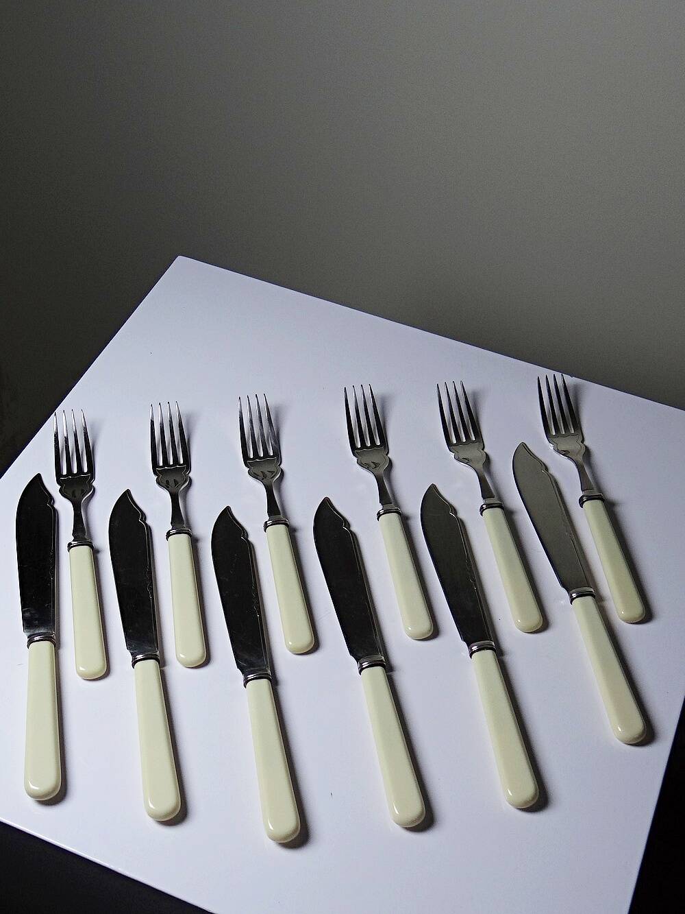 Rodgers Sheffield silver-plated fish service with ivorine vintage.