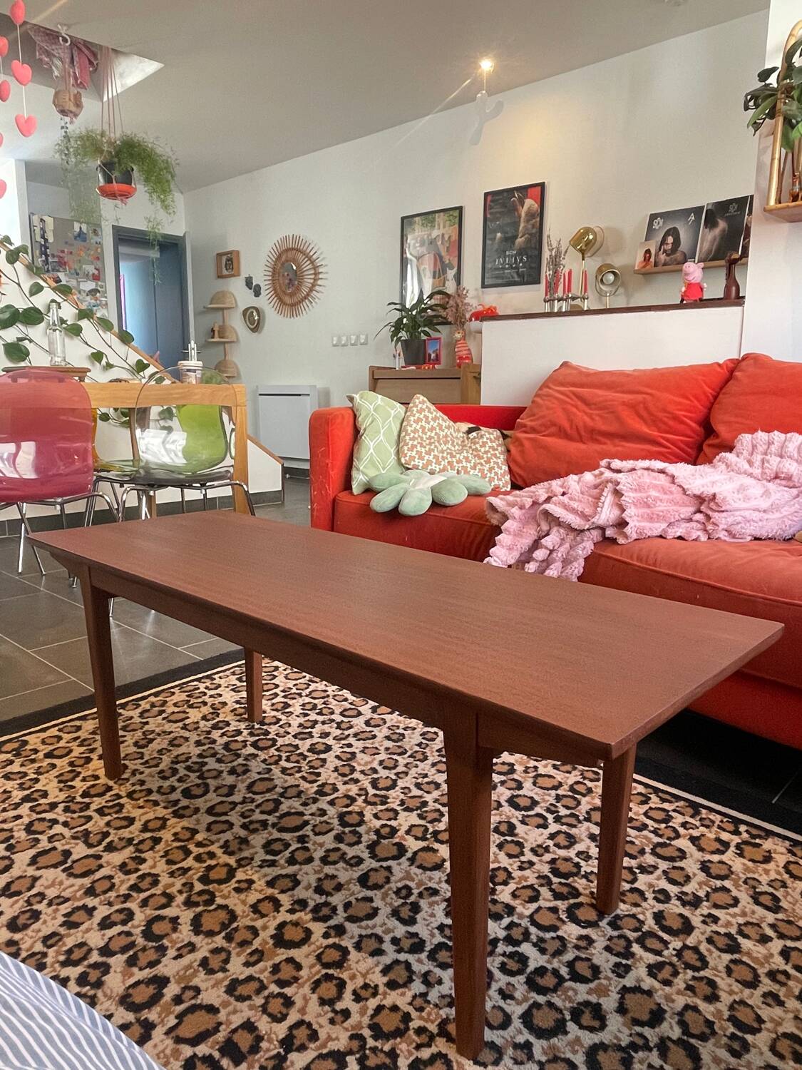 Scandinavian coffee table from the 60s-70s in solid wood – fully renovated.