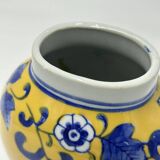 Vase chinois jaune à motifs bleus , 19ème siècle
