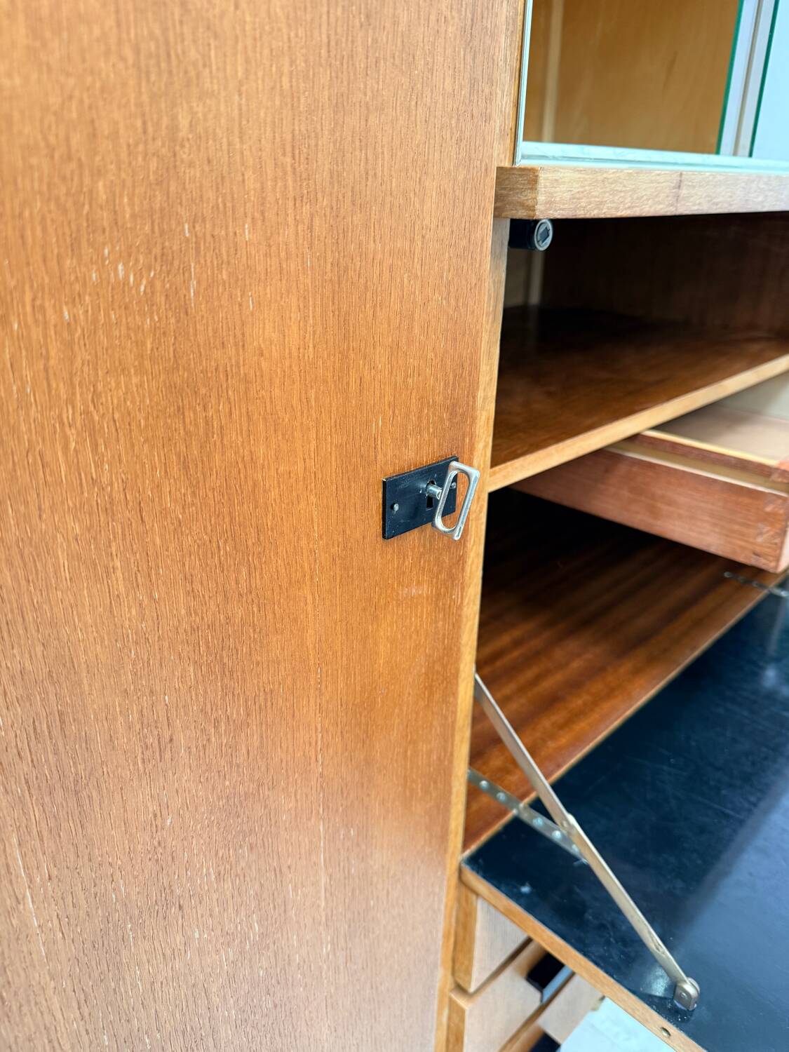 Vintage 50s wardrobe