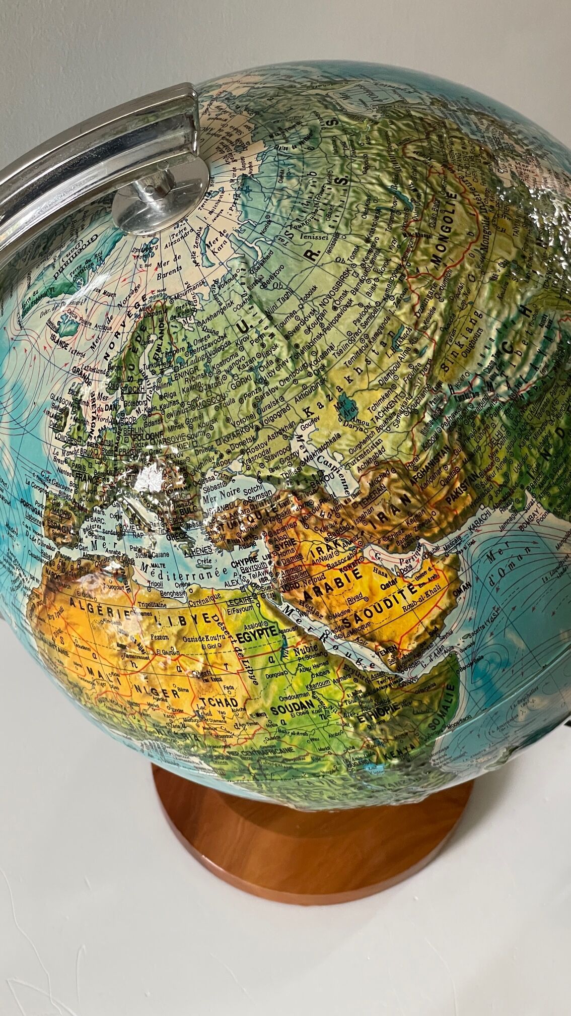Luminous globe and reliefs made in Italy vintage