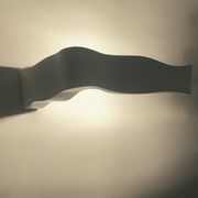 Pair of Italian wall lights Fontana Arte Yves white 2008