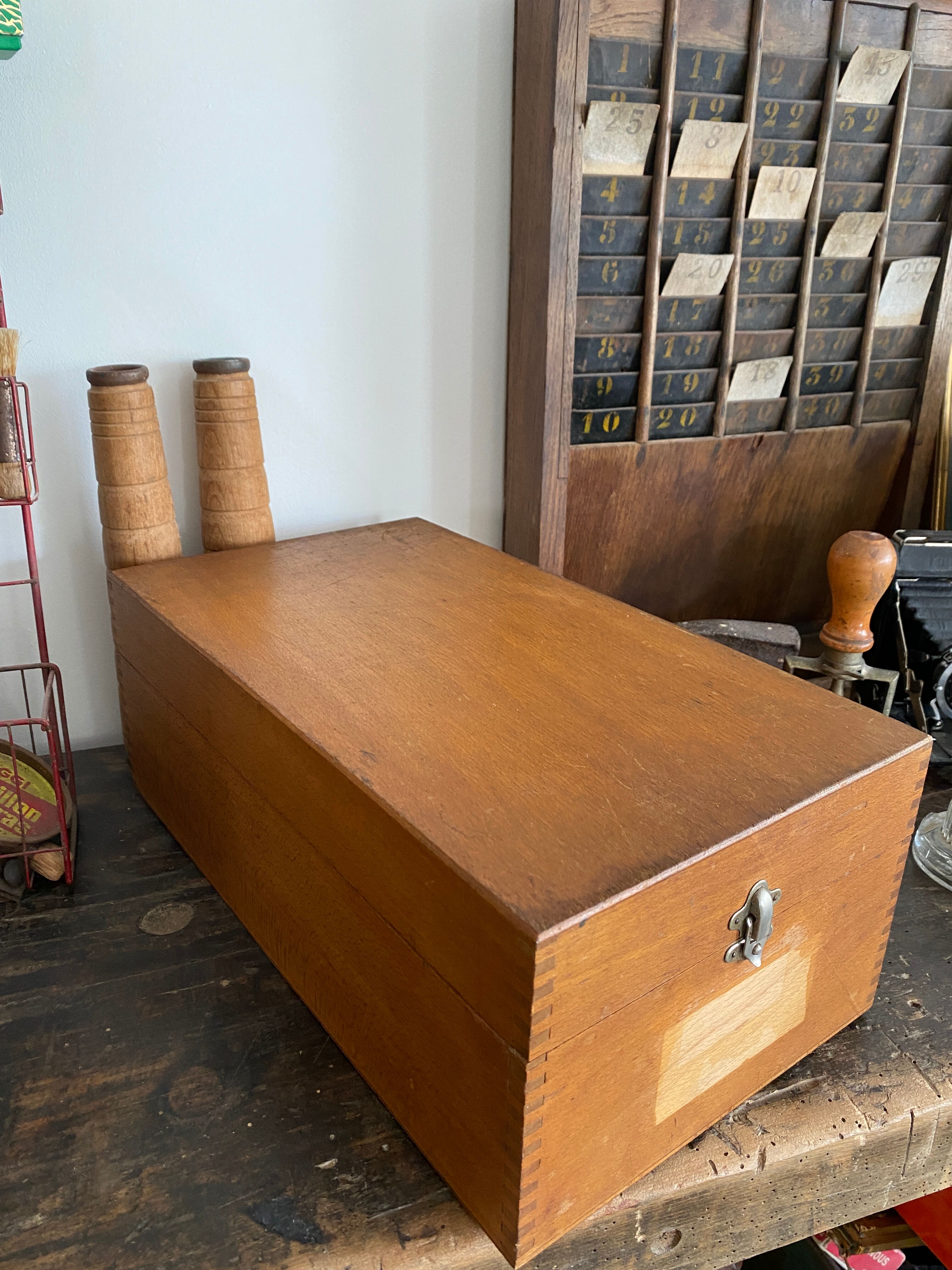 Set of 2 wooden plug boxes