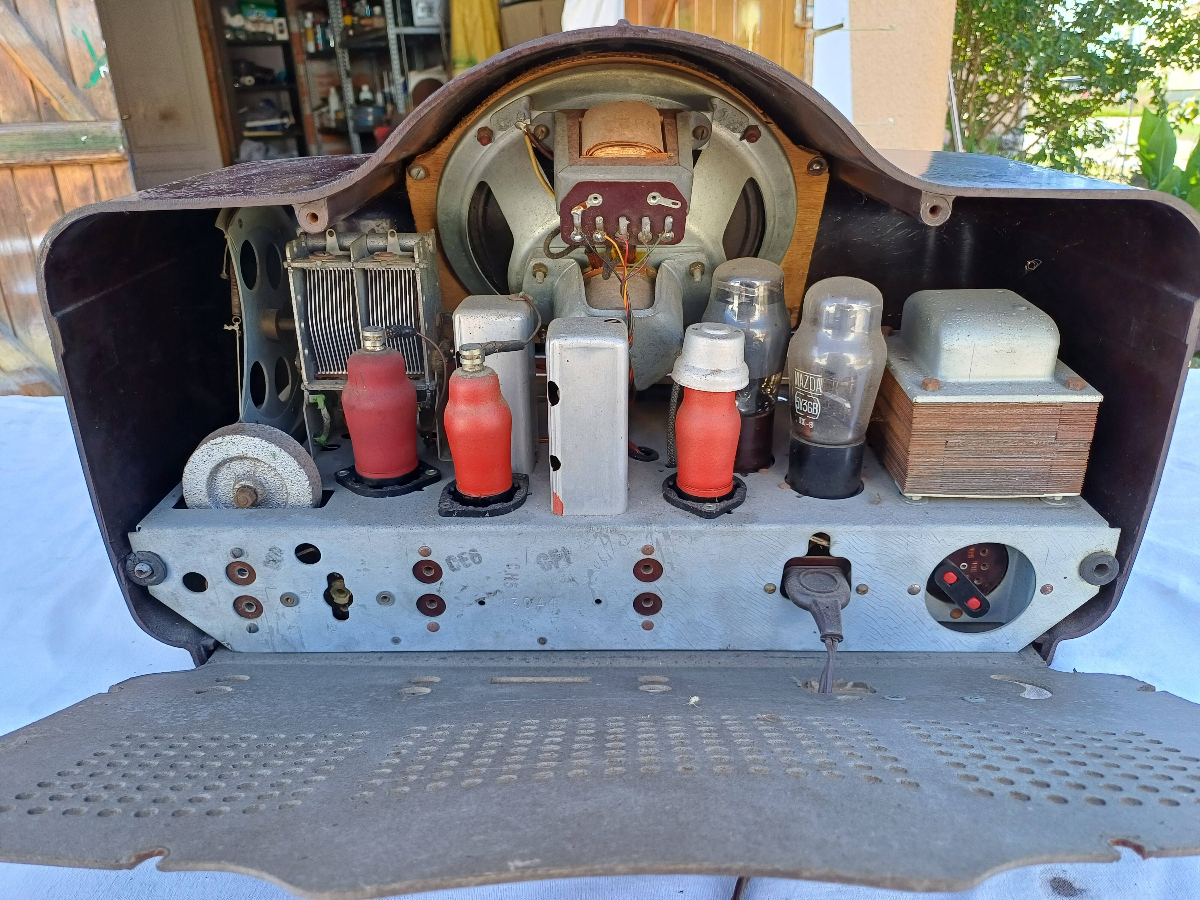 Radio Bakelite Sonora Excellence 302