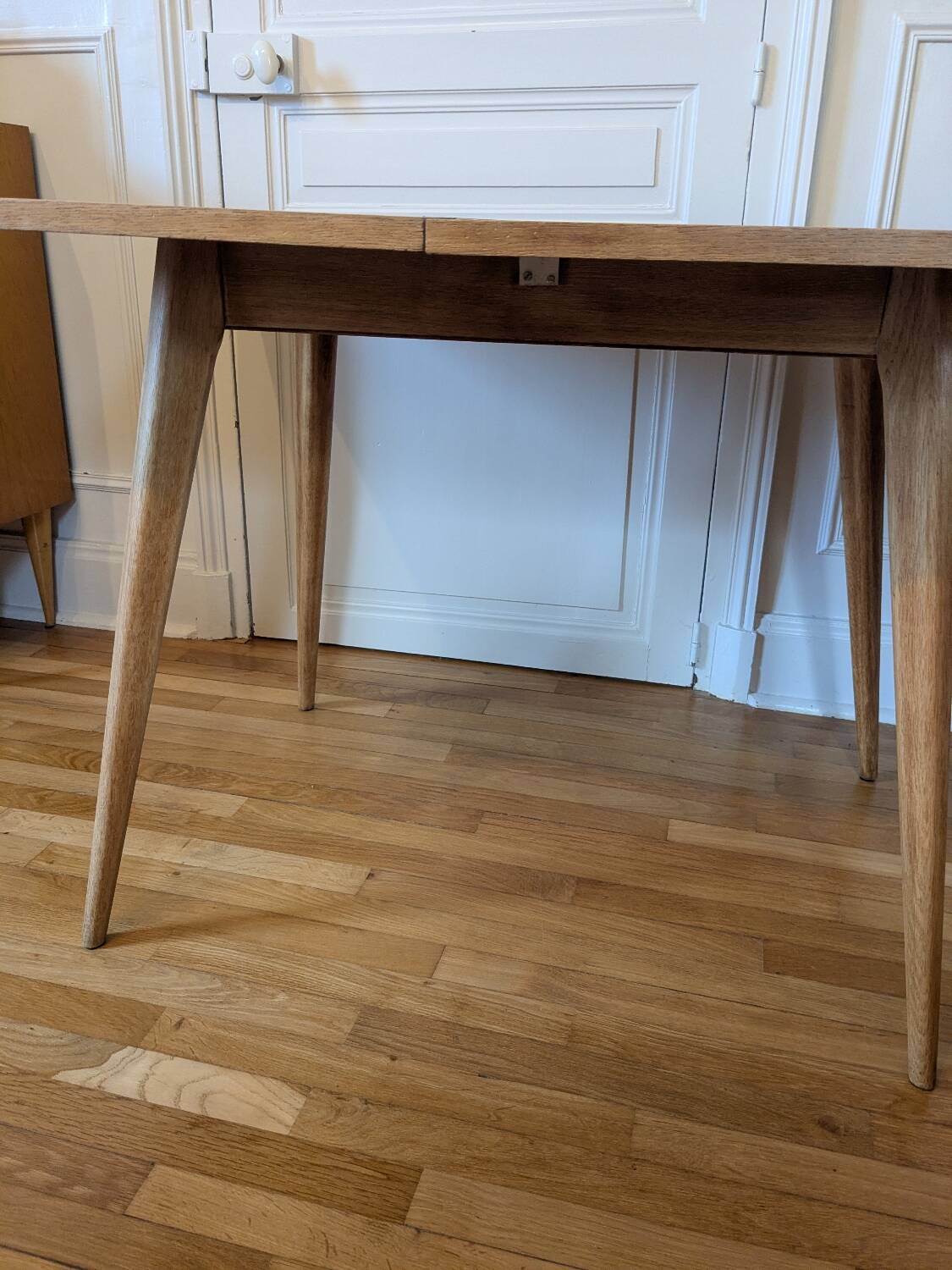 Vintage extendable table