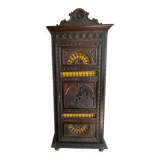 Old Breton bonnetière