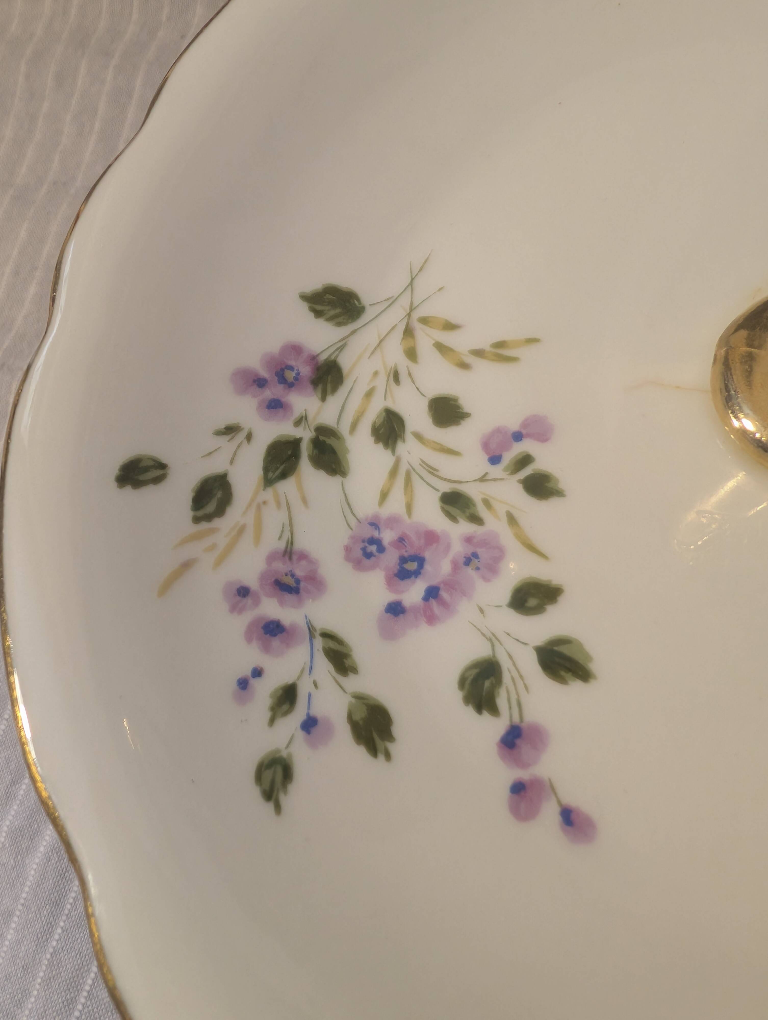 Vintage cake stand in Berry porcelain (CNP) - Violet decoration