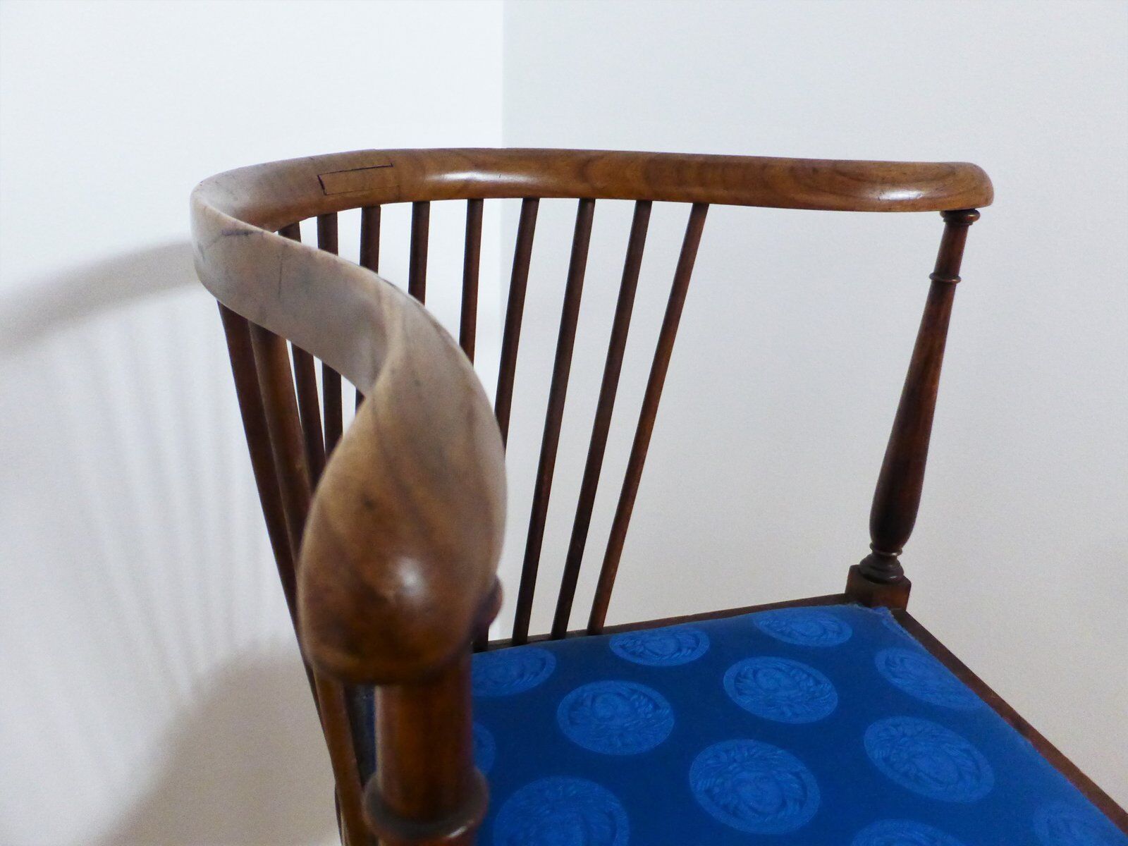 Corner chair, late nineteenth century