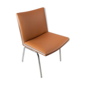 The Airport-chair, model AP37, designed by Hans J. Wegner and manufactured by AP Stolen in the 1950s