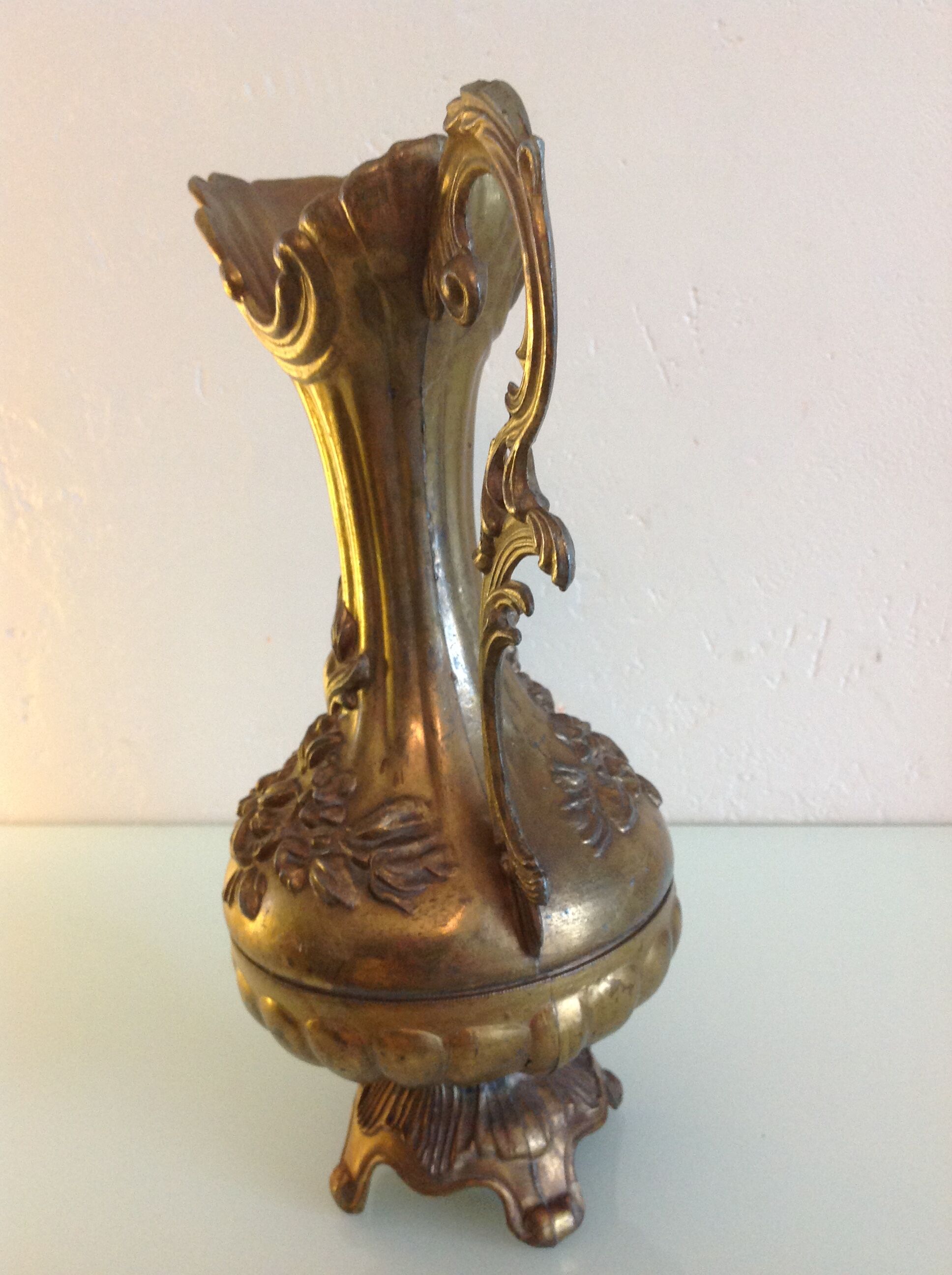 Art Deco-style regule vase