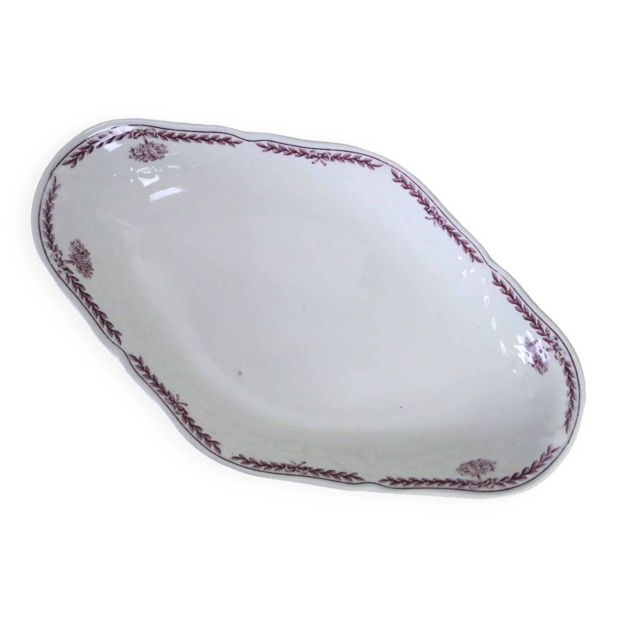 English Wedgwood earthenware dish, La Paix model