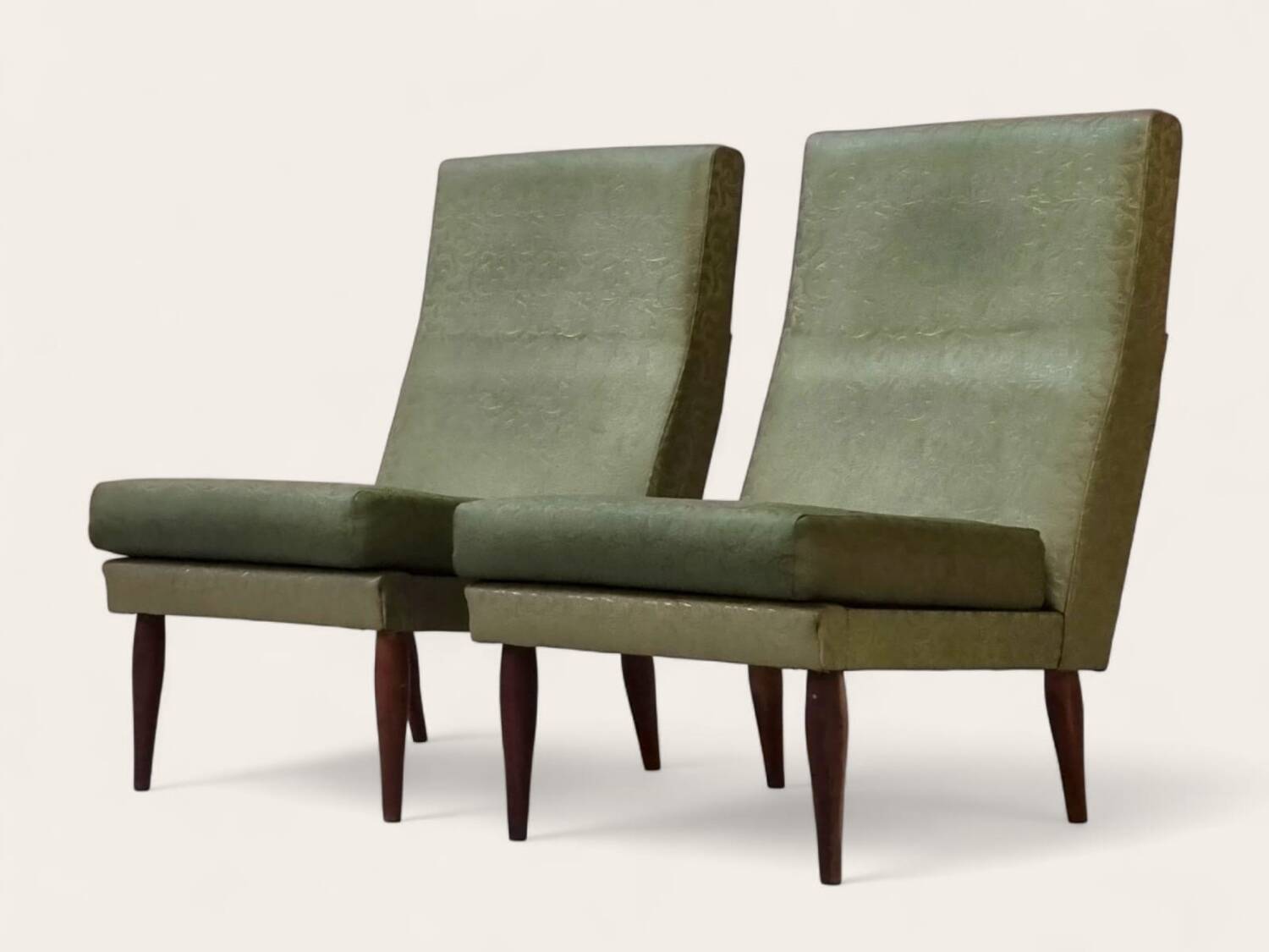 Fauteuils du milieu du siècle