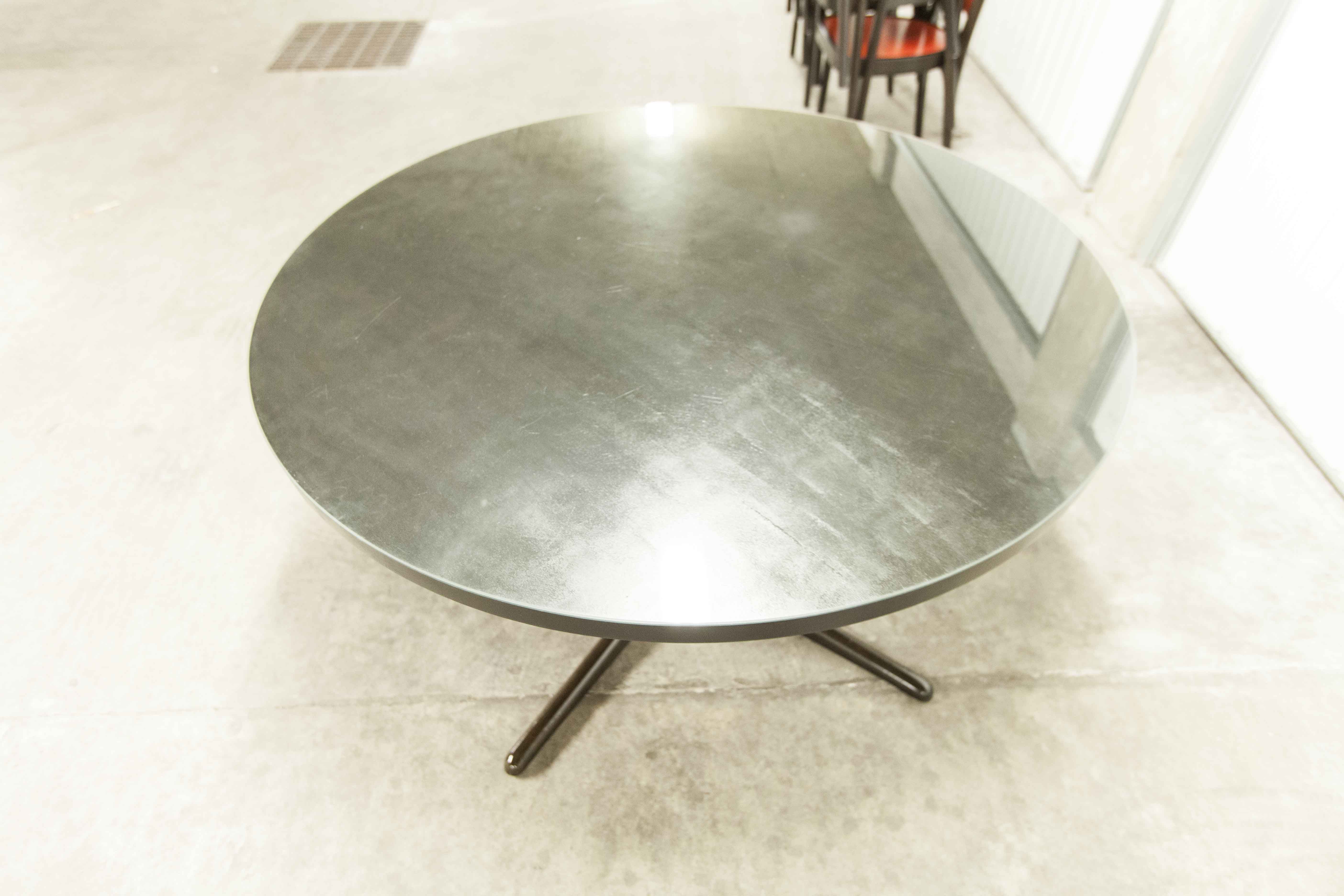 Table and 6 armchairs Baumann Diese, design Pagnon Pelhaître, Wenge color and red,