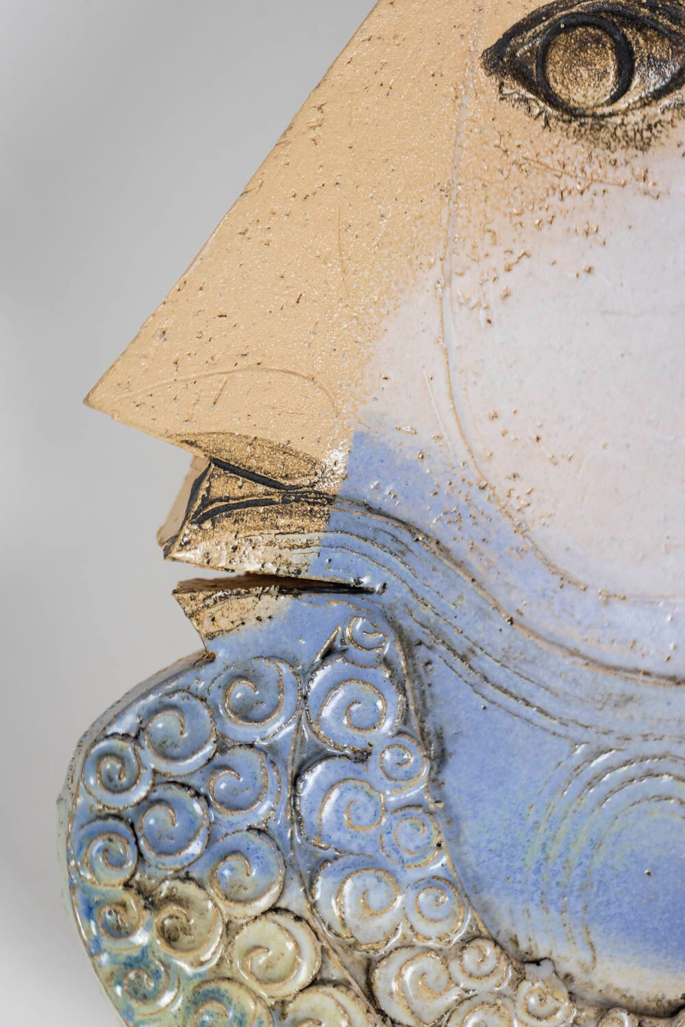 Plat en céramique, année 2004, Jean Derval