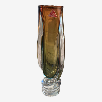 Vase en verre de murano torsadé avec étiquette murano