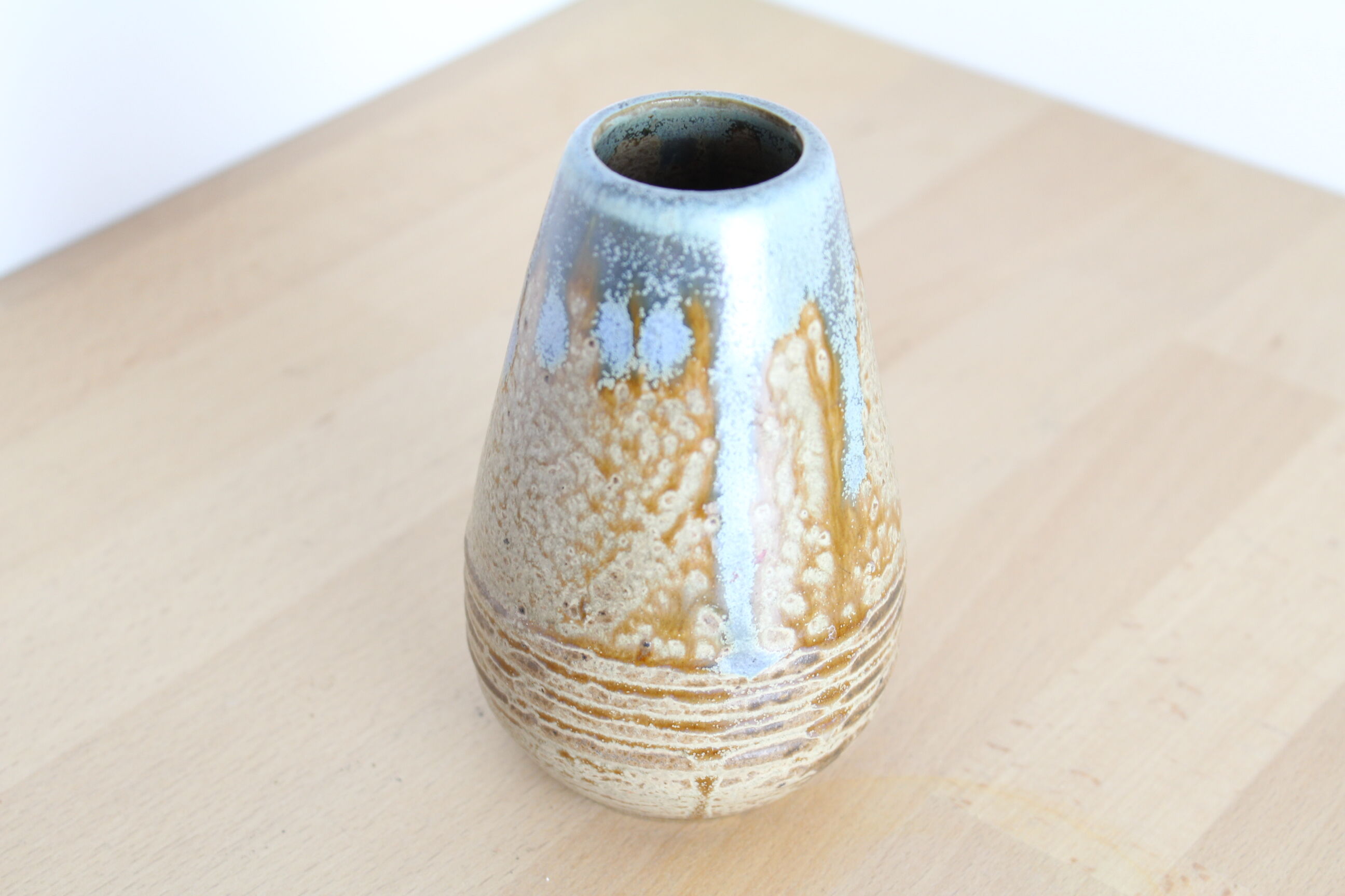 Vase 11cm ceramic with blue drips