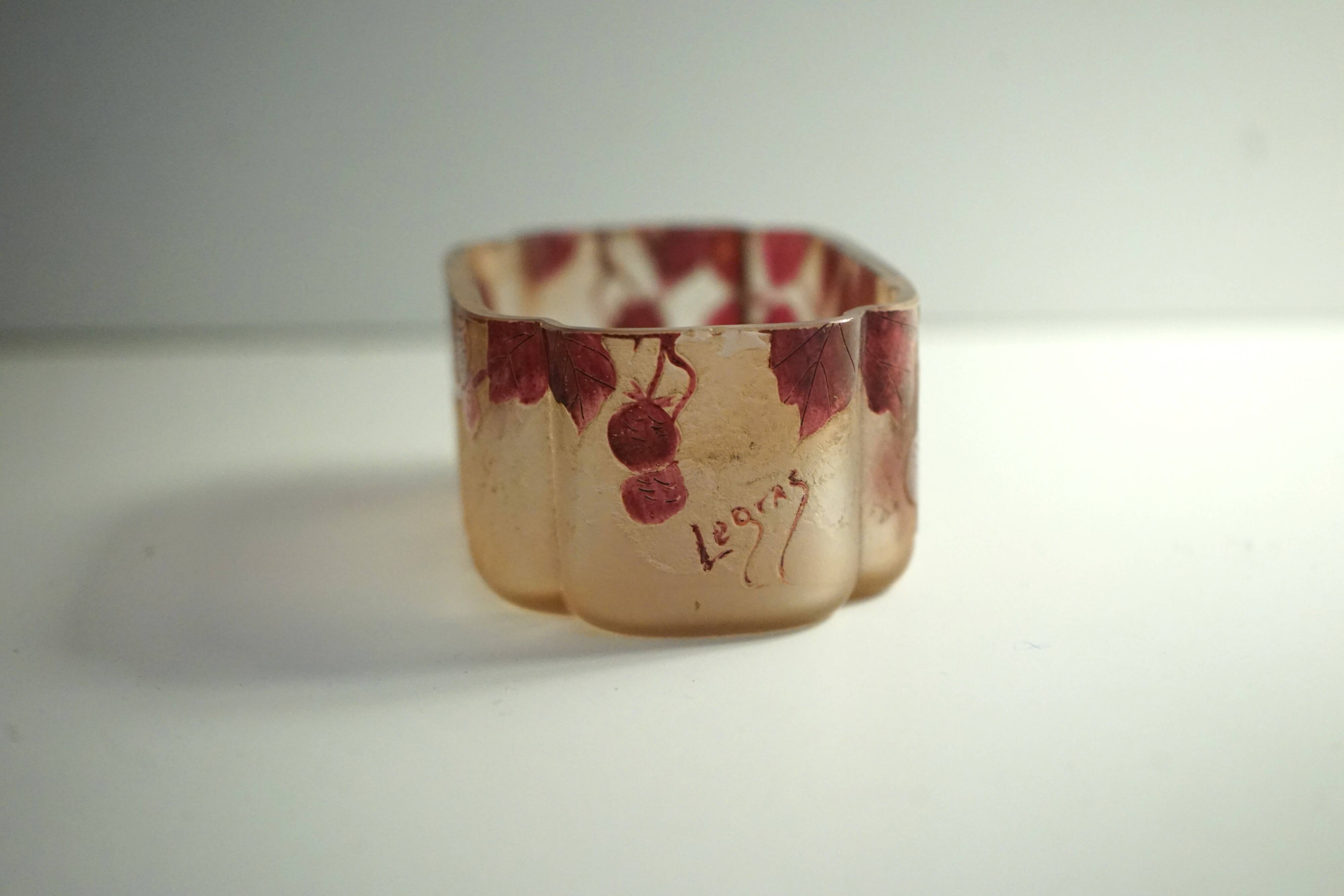 Legras Phoenician series ruby jardinière in multi-layered glass (1900 - 1910)