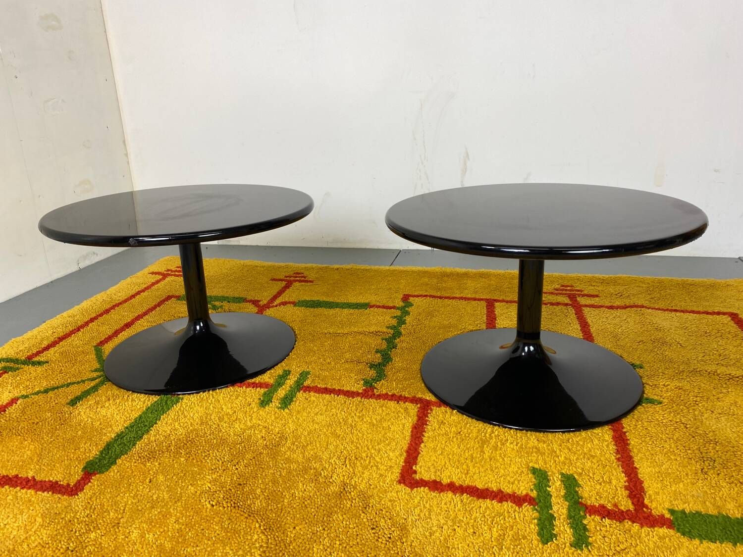 Table Basse d'Appoint Ronde Noire par Pierre Paulin pour Artifort, 1970s