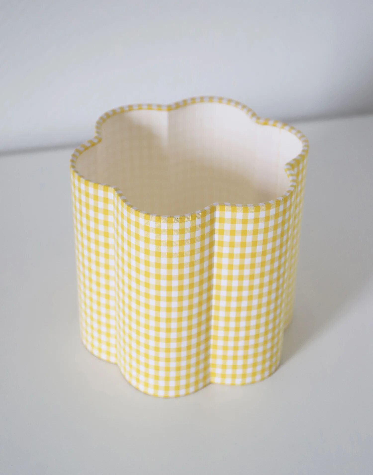 Flower-shaped lampshade Flora "mini yellow check"