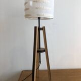 “Barrel” tripod lamp