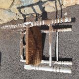 Wooden corner chair with seat mulched