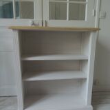 Re-enchanted bookcase in pearl gray, light oak waxed top.
