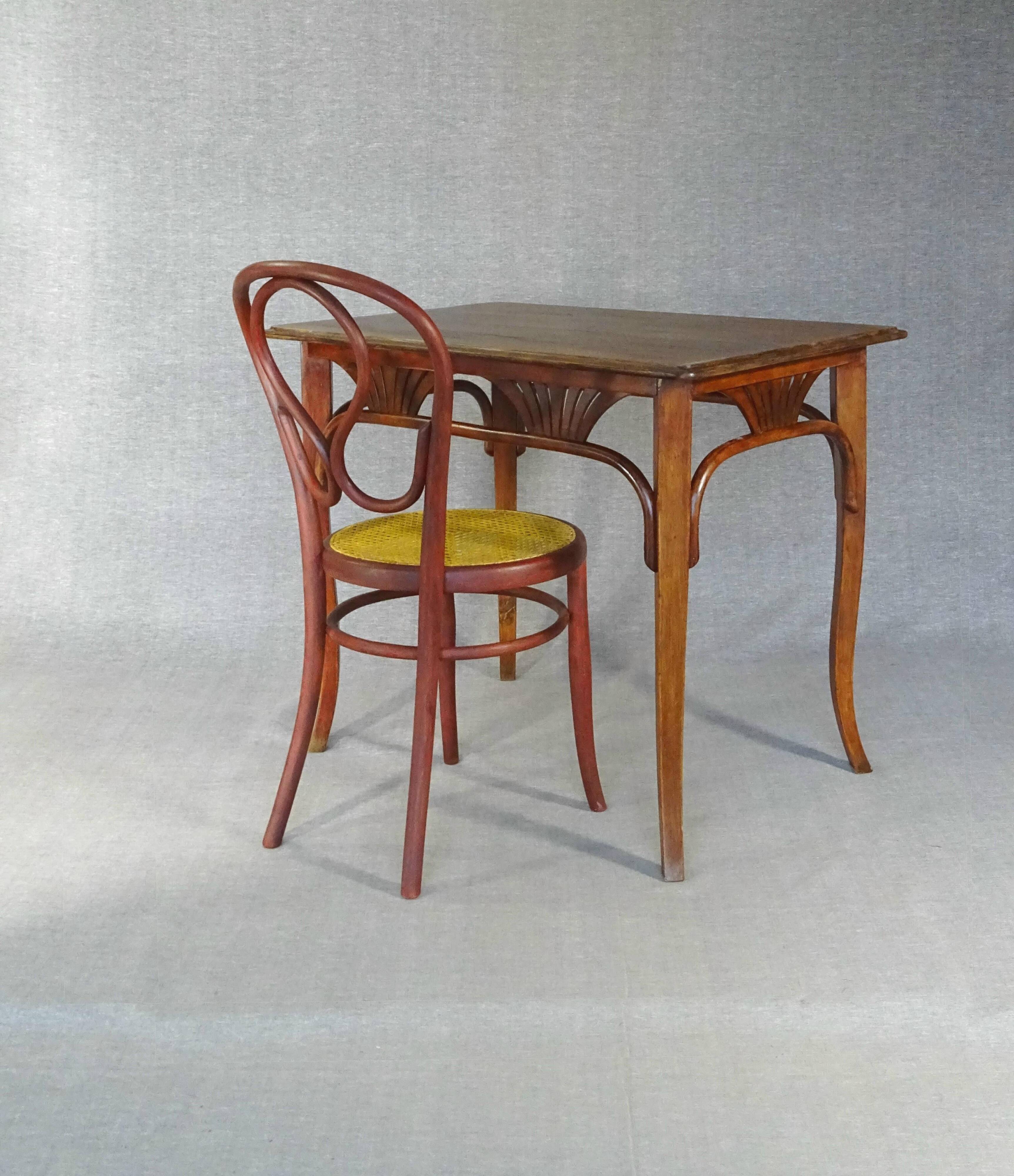 Table ou bureau Thonet N°8122, vers 1910, plateau chêne.