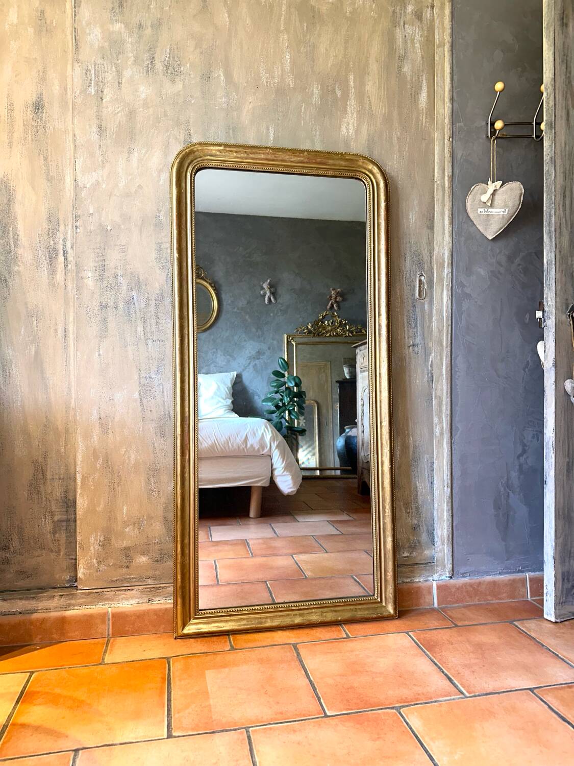 Antique Louis-Philippe mirror, 19th century.