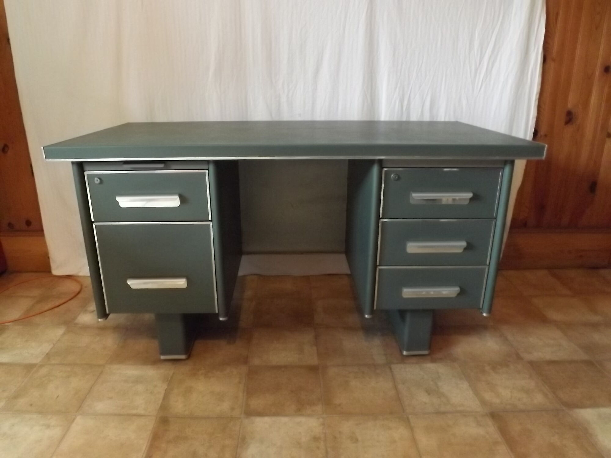 Desk strafor industrial metal covered skai green vintage 1950