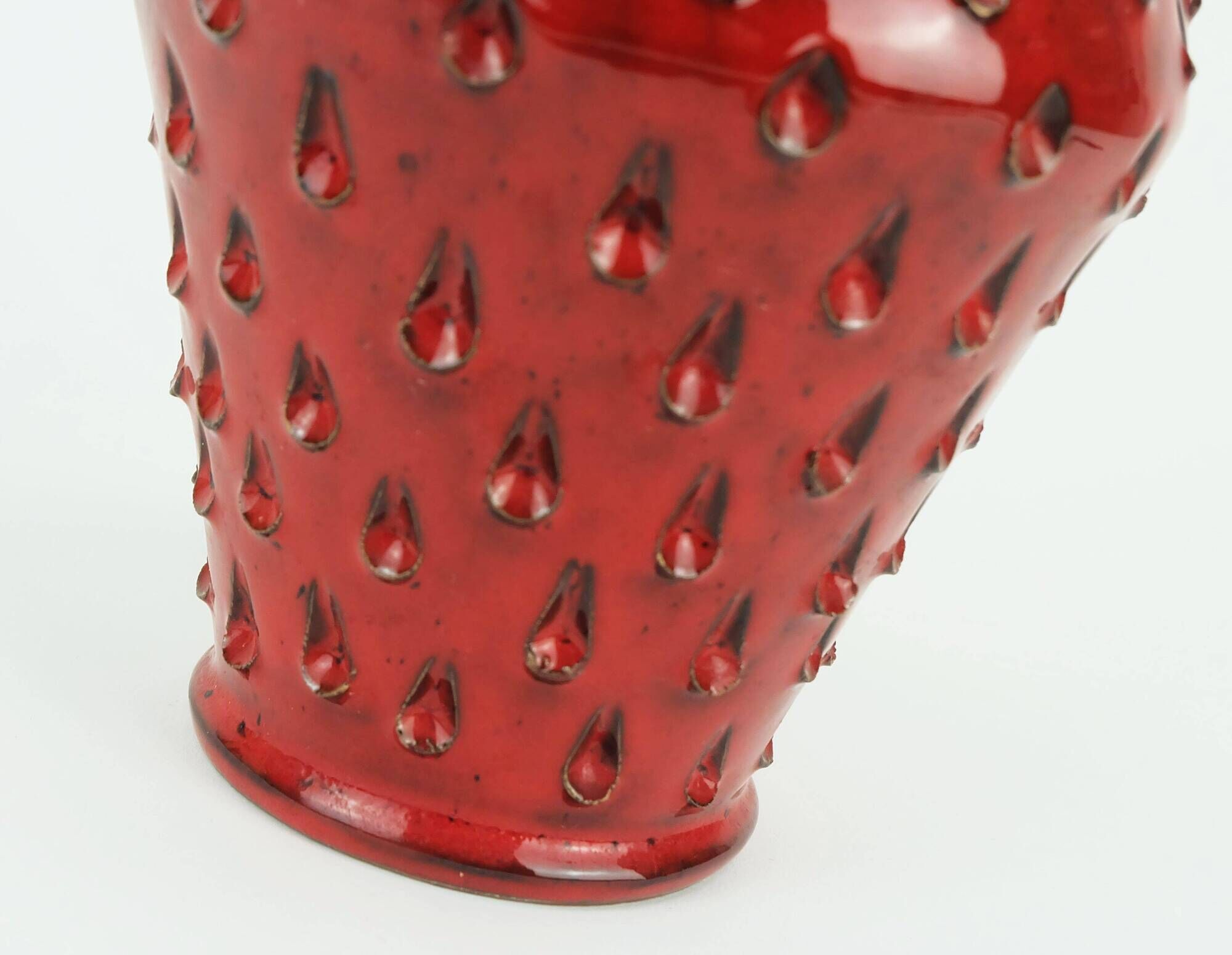 Italian mid century vase fratelli fanciullacci strawberry sgraffito decor 1960s 1970s