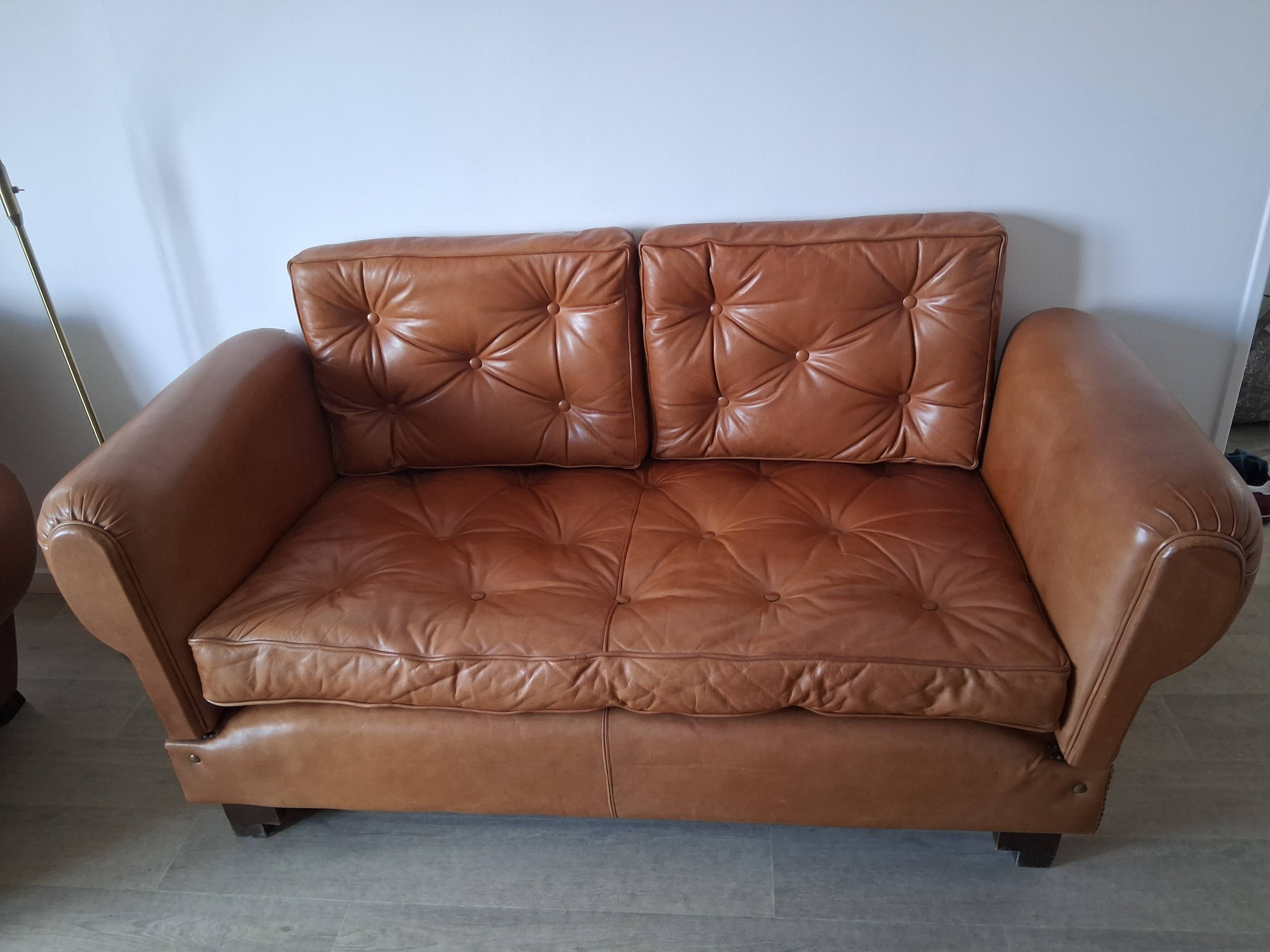 Art Deco leather daybed from the 1950s/60s.
